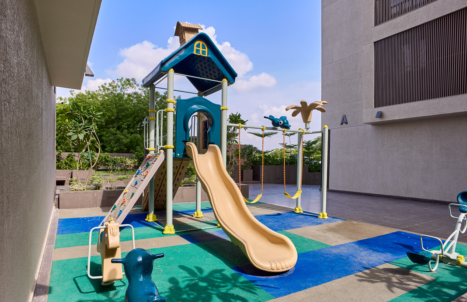 3 bhk society with play area